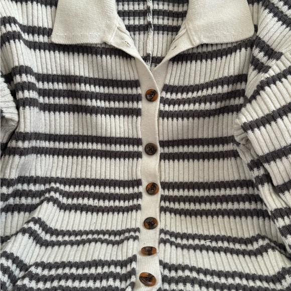 Cute Striped Sweater - Picture 3 of 5